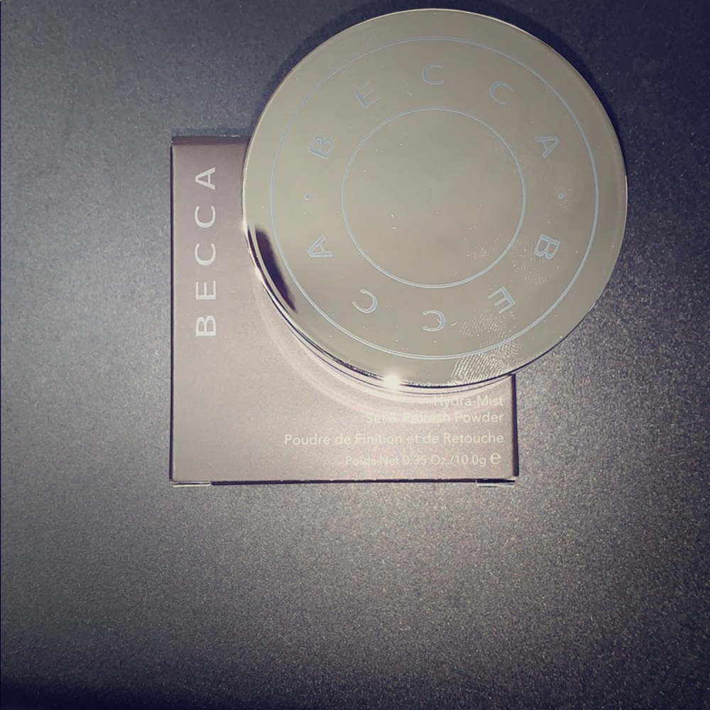 Becca Set & Refresh powder